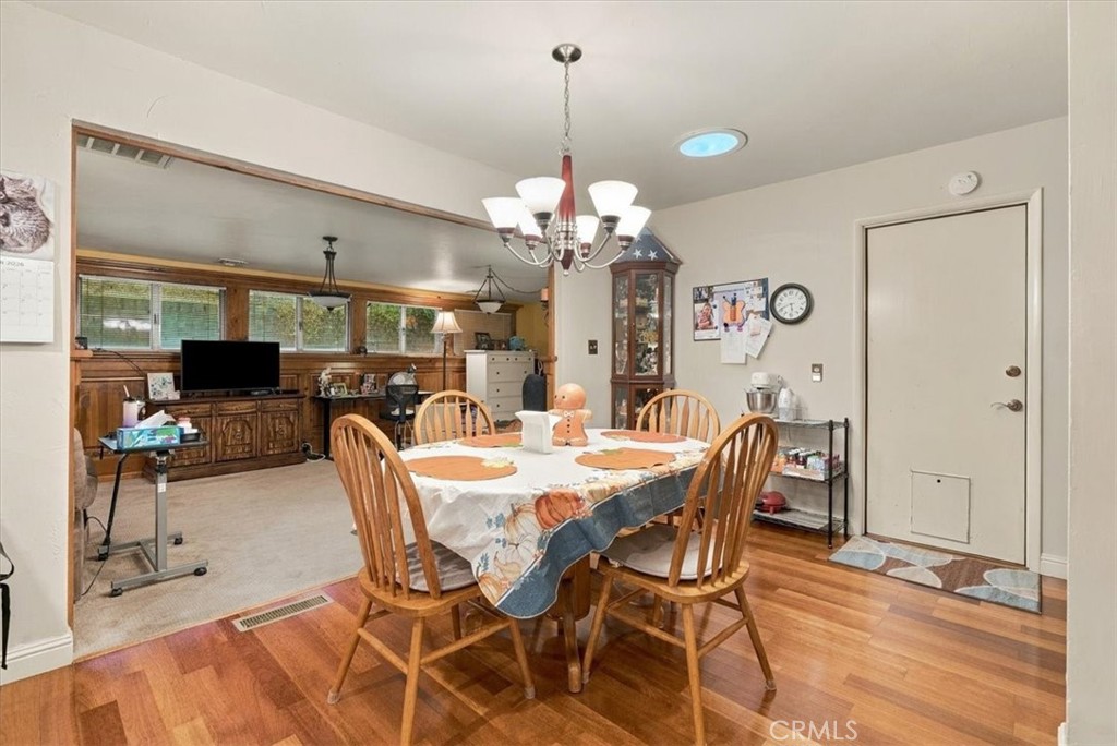 42 12th, Paso Robles, CA 93446