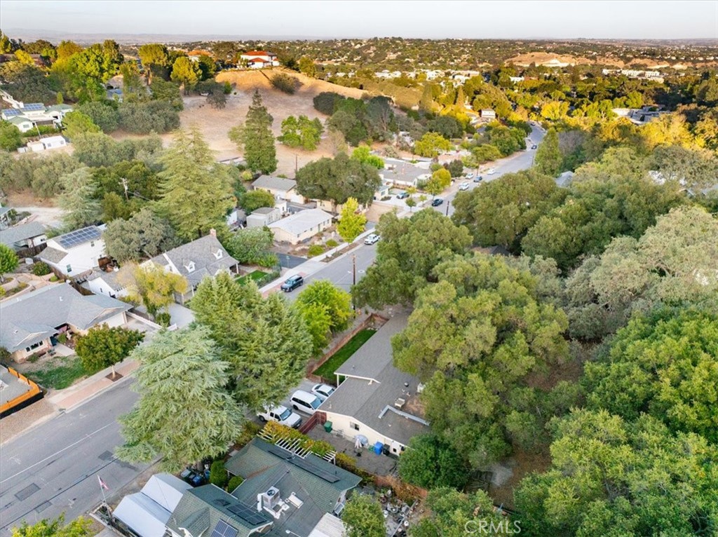 42 12th, Paso Robles, CA 93446