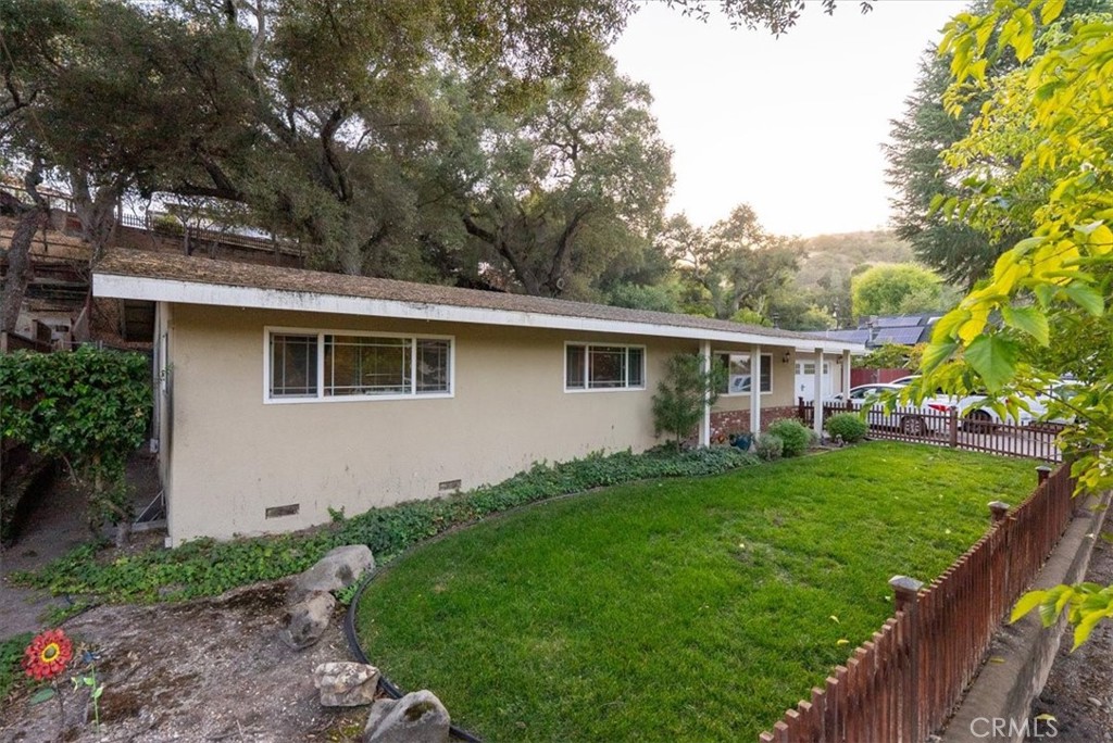 42 12th, Paso Robles, CA 93446