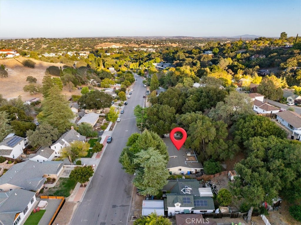 42 12th, Paso Robles, CA 93446