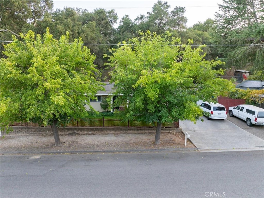 42 12th, Paso Robles, CA 93446