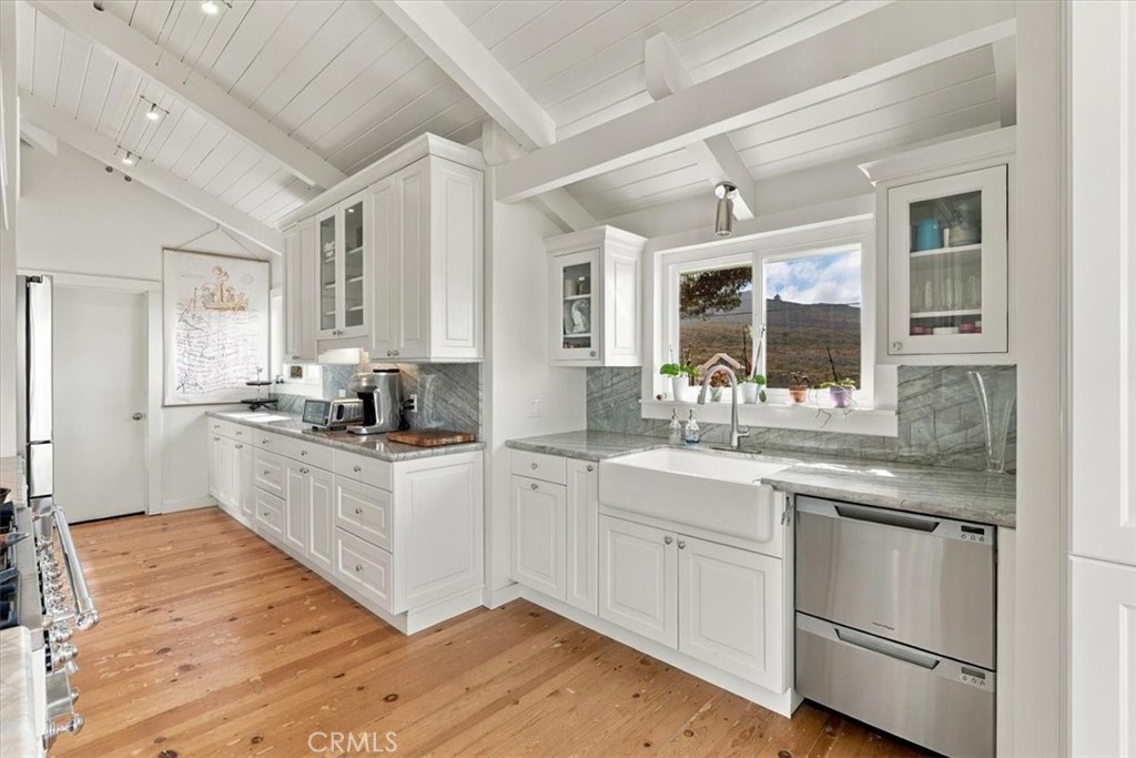 2460 Bayview Heights, Los Osos, CA 93402