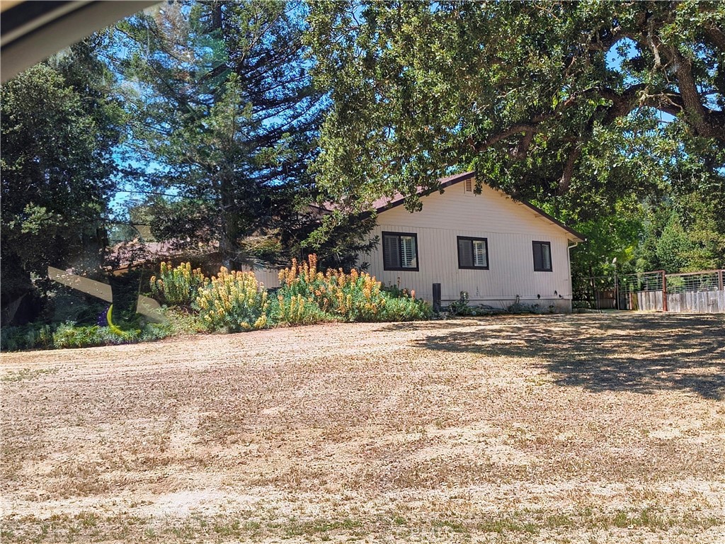 10185 Santa Ana, Atascadero, CA 93422