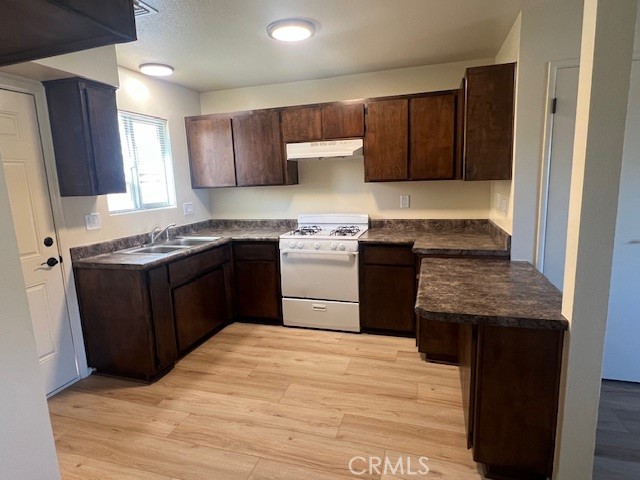 639 Park, Paso Robles, CA 93446