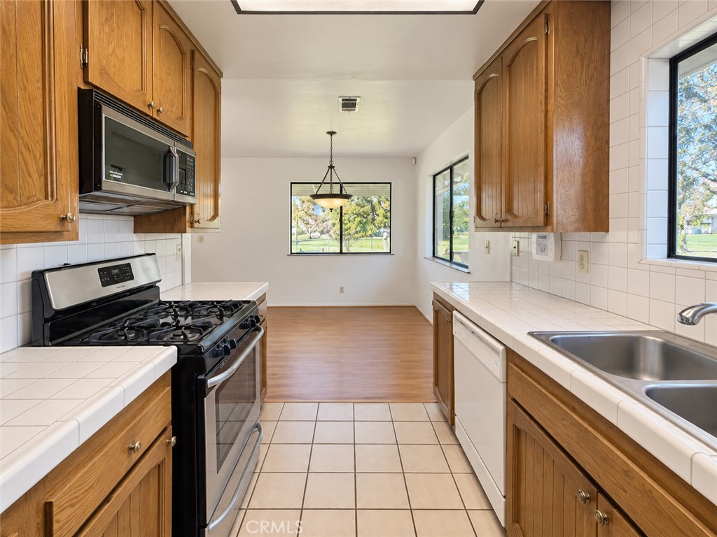 122 Flag, Paso Robles, CA 93446