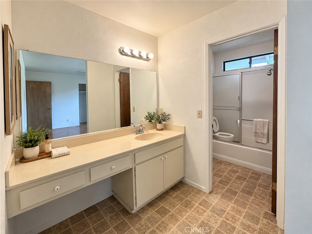 122 Flag, Paso Robles, CA 93446