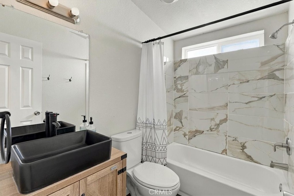4398 Valley Ln, Paso Robles, CA 93446