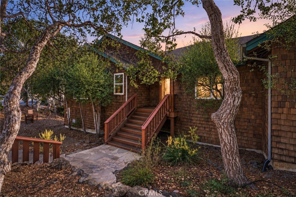 1086 Hillcrest, Cambria, CA 93428