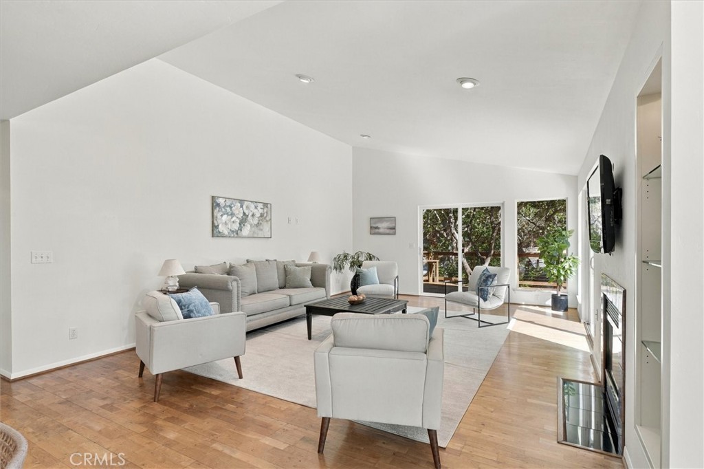 1086 Hillcrest, Cambria, CA 93428