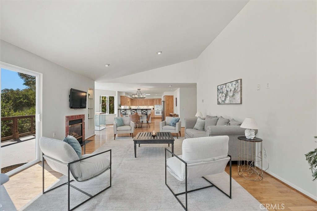 1086 Hillcrest, Cambria, CA 93428