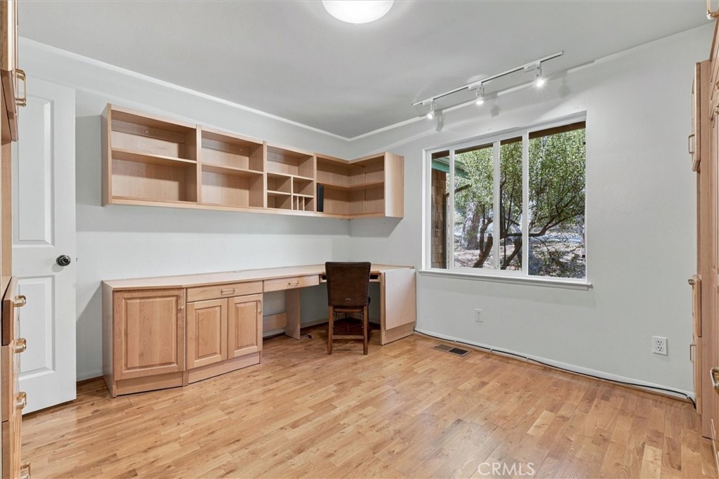 1086 Hillcrest, Cambria, CA 93428