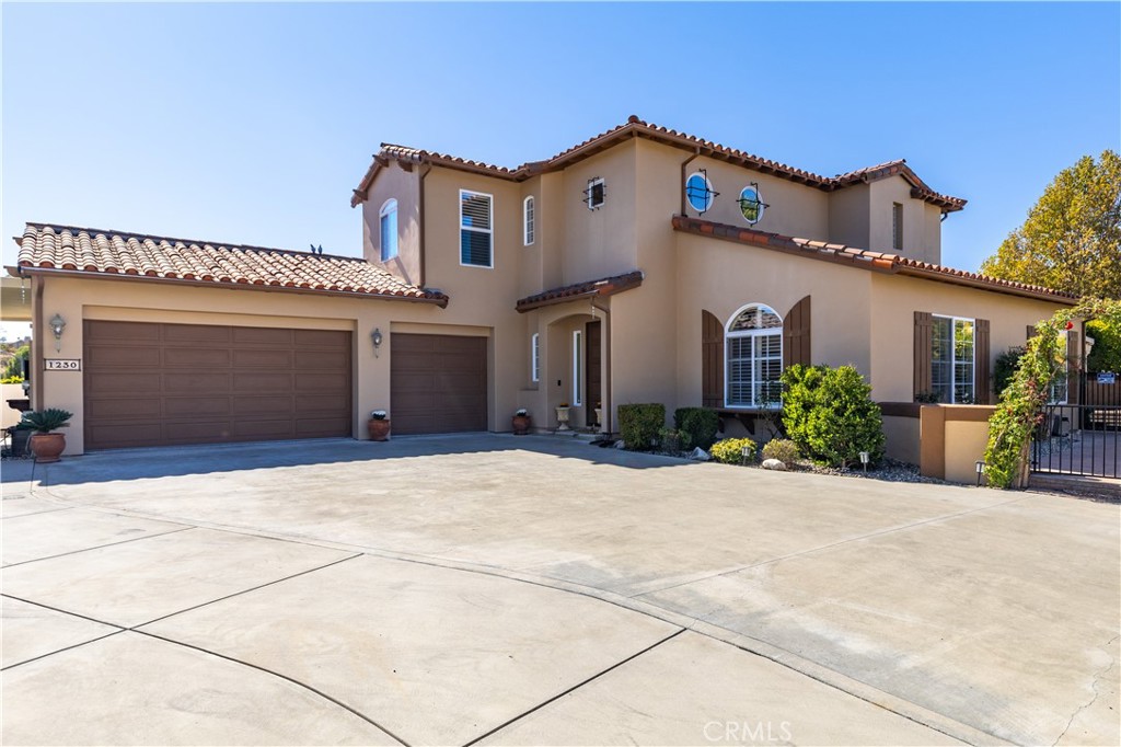 1230 Windsong Way, Paso Robles, CA 93446
