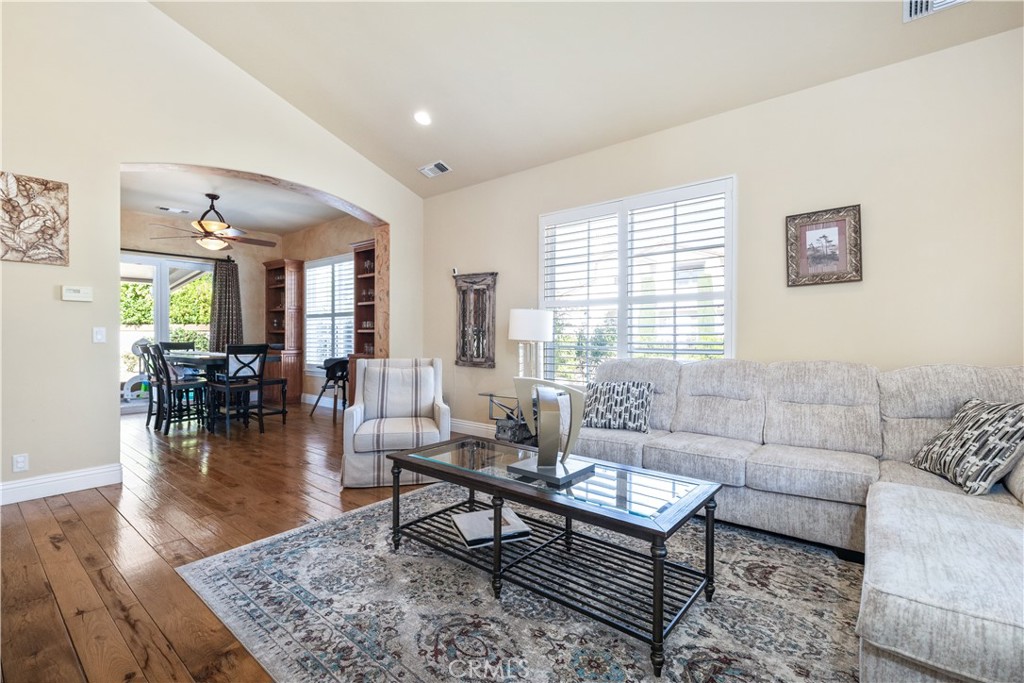 1230 Windsong Way, Paso Robles, CA 93446