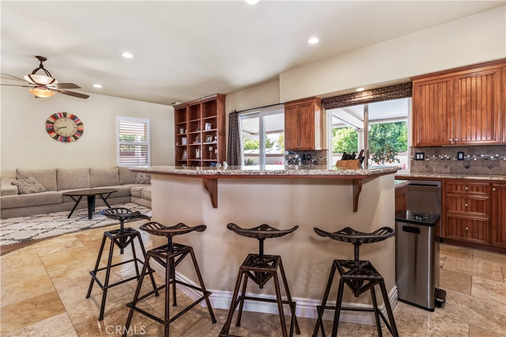 1230 Windsong Way, Paso Robles, CA 93446