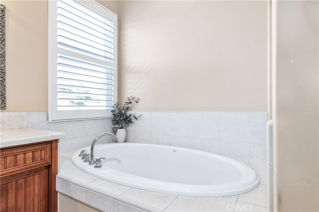 1230 Windsong Way, Paso Robles, CA 93446