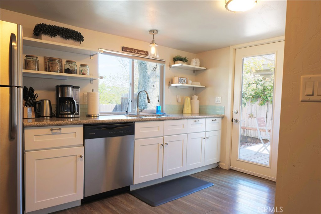 1712 Pine St, Paso Robles, CA 93446