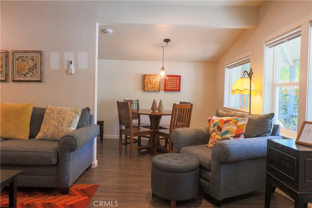1712 Pine St, Paso Robles, CA 93446