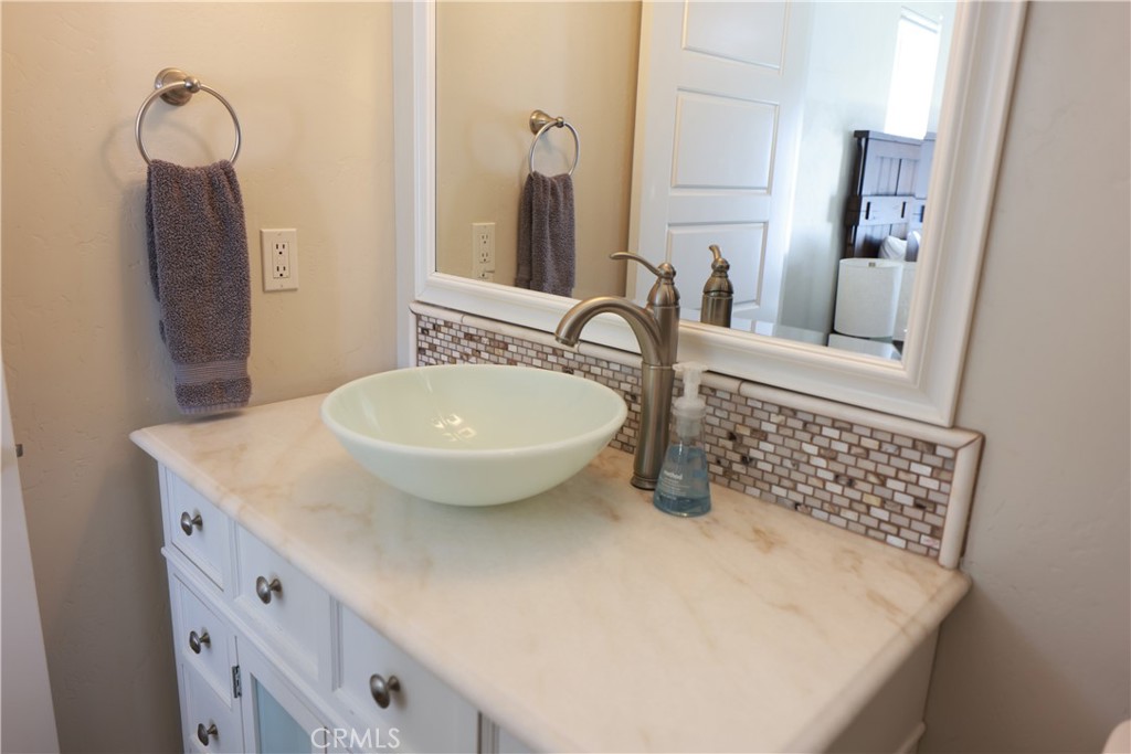 1712 Pine St, Paso Robles, CA 93446