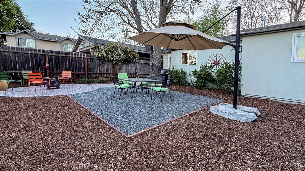 1712 Pine St, Paso Robles, CA 93446