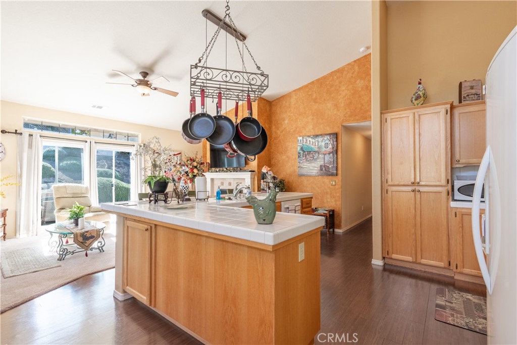 1600 Riverglen Dr, Paso Robles, CA 93446