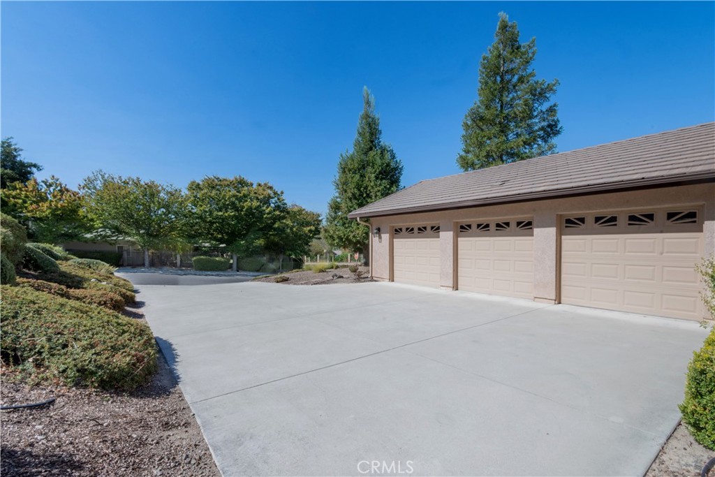 1600 Riverglen Dr, Paso Robles, CA 93446