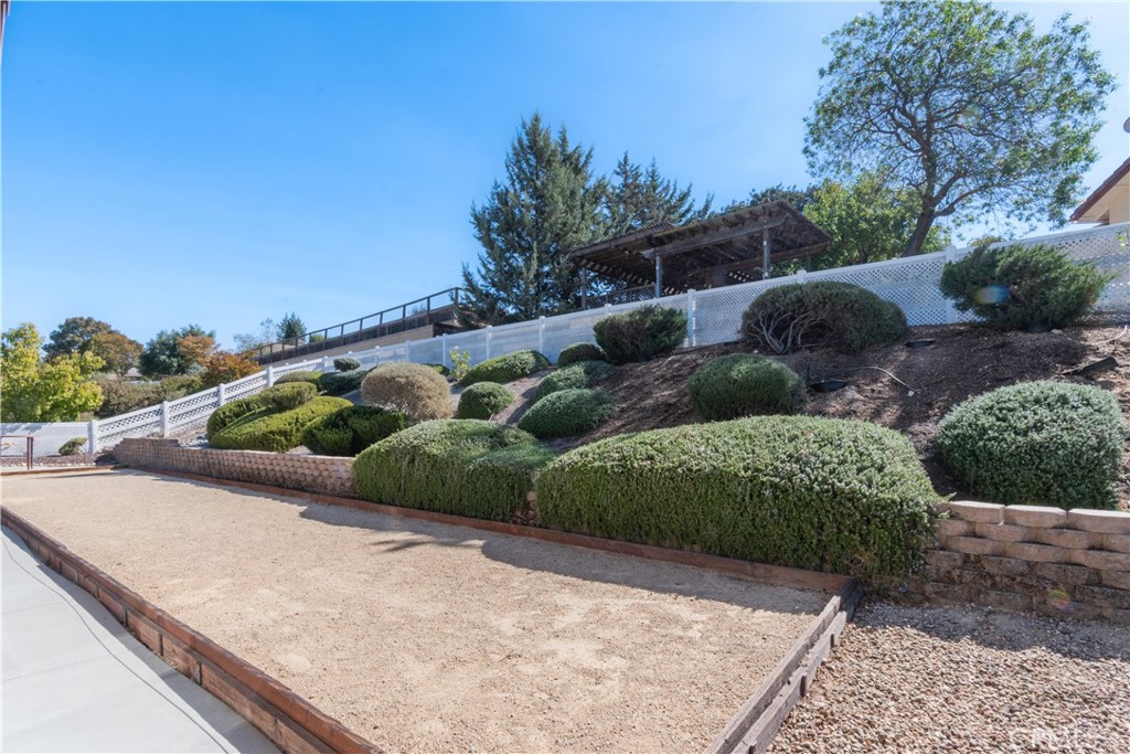 1600 Riverglen Dr, Paso Robles, CA 93446