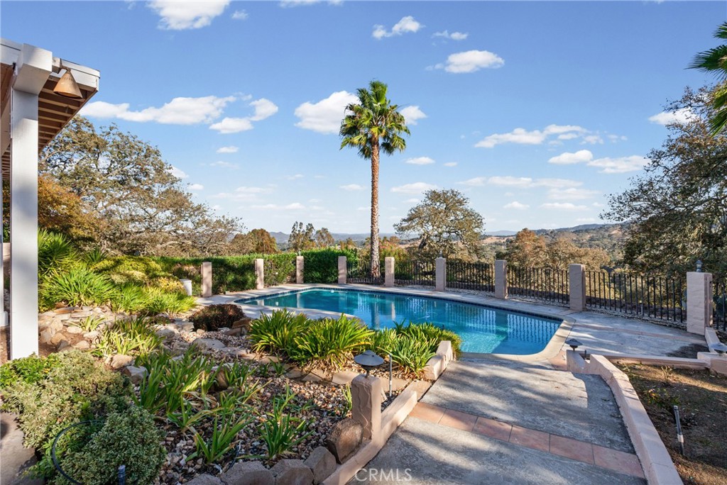 10080 Andrita, Atascadero, CA 93422