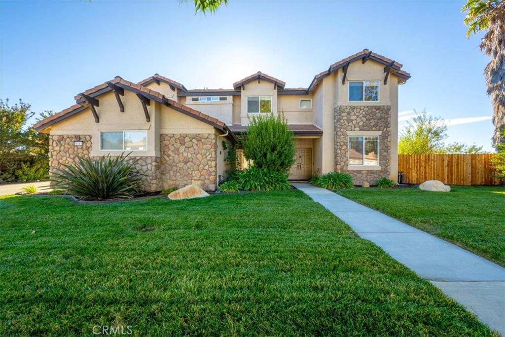 1711 Skyview Dr, Paso Robles, CA 93446