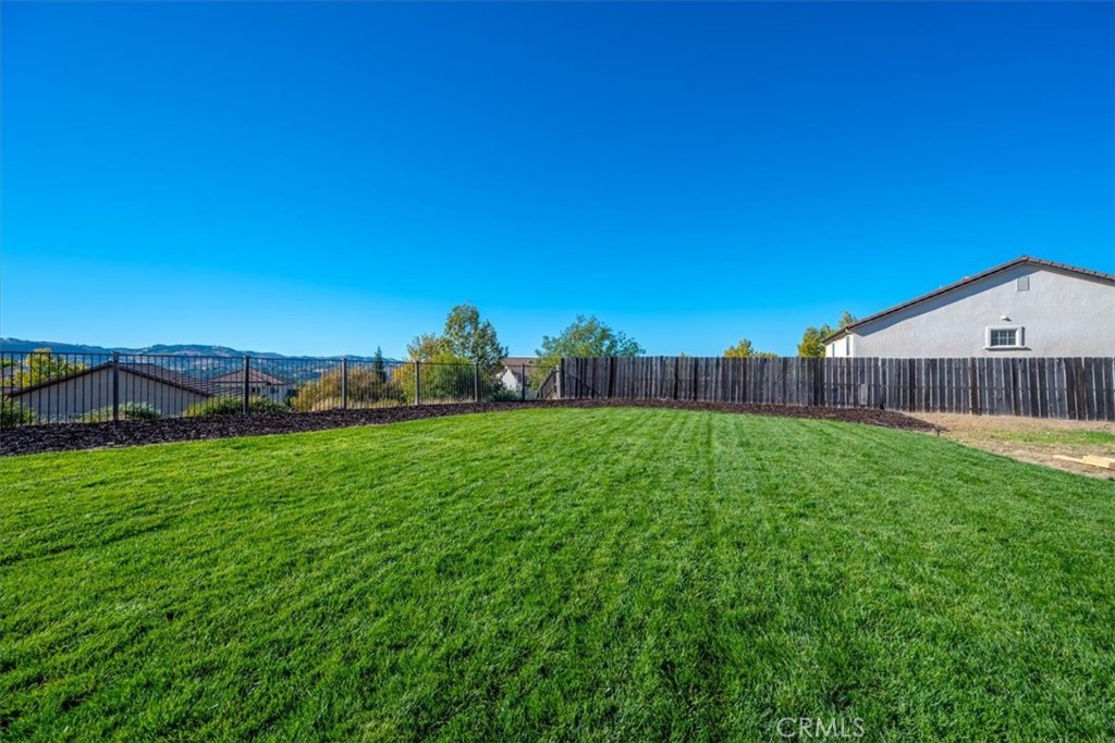 1711 Skyview Dr, Paso Robles, CA 93446
