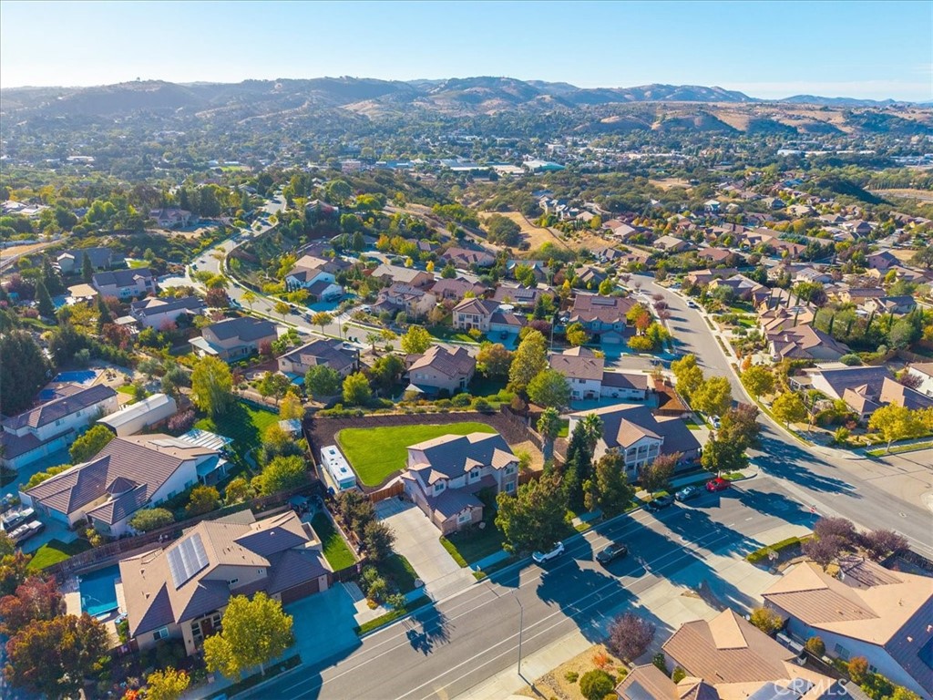 1711 Skyview Dr, Paso Robles, CA 93446