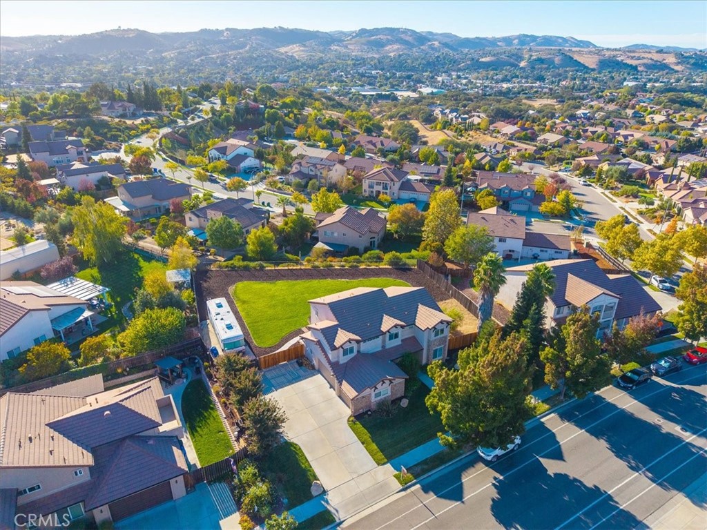 1711 Skyview Dr, Paso Robles, CA 93446