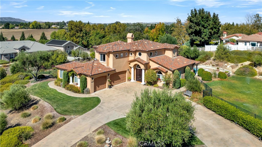 1450 Meadow View Ln, Templeton, CA 93465