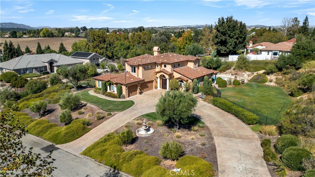 1450 Meadow View Ln, Templeton, CA 93465