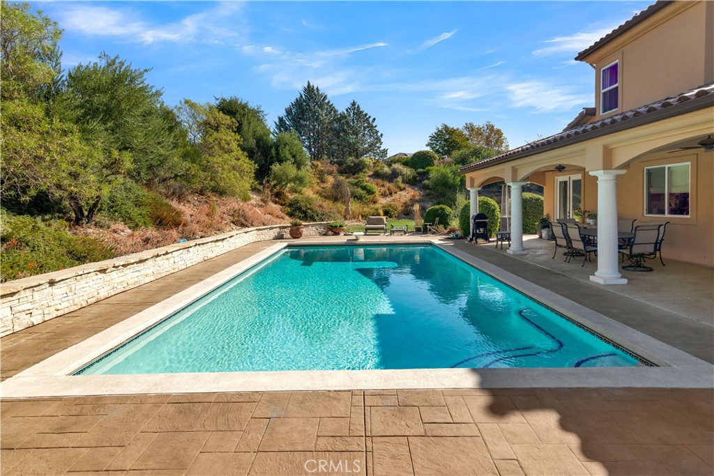 1450 Meadow View Ln, Templeton, CA 93465