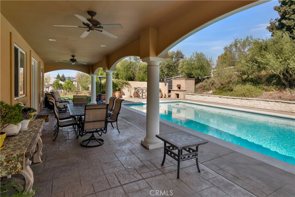 1450 Meadow View Ln, Templeton, CA 93465