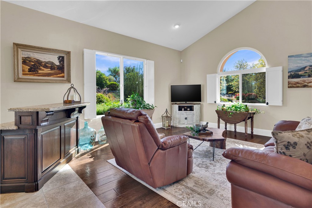 1450 Meadow View Ln, Templeton, CA 93465