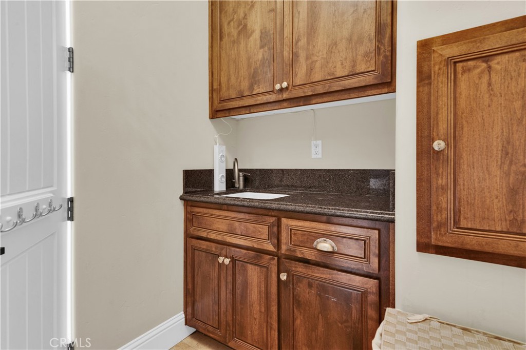 1450 Meadow View Ln, Templeton, CA 93465
