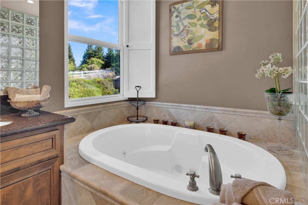 1450 Meadow View Ln, Templeton, CA 93465
