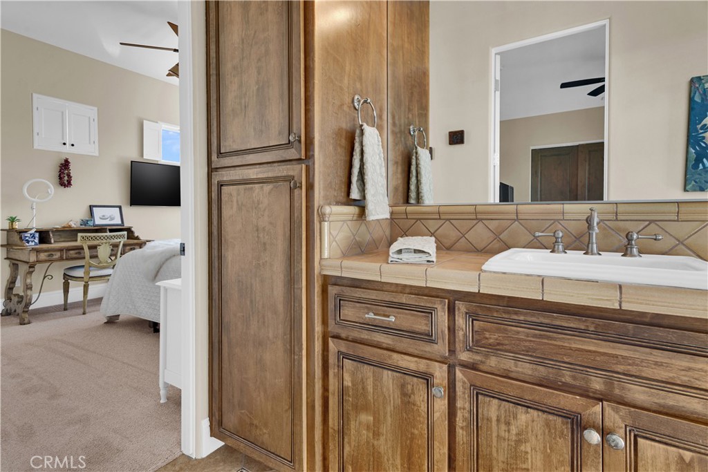 1450 Meadow View Ln, Templeton, CA 93465