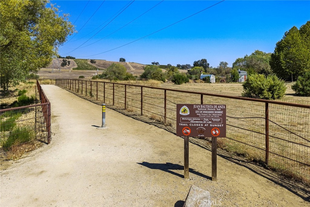 551 N Ferrocarril, Atascadero, CA 93422