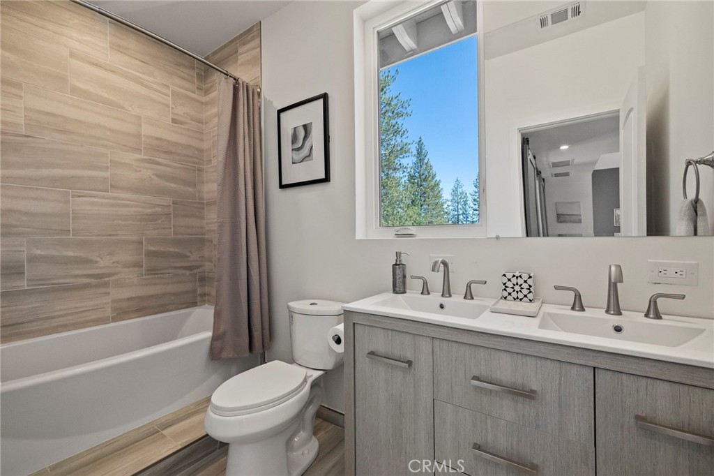 19574 Butler Way, Groveland, CA 95321