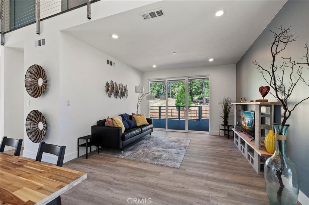 19574 Butler Way, Groveland, CA 95321