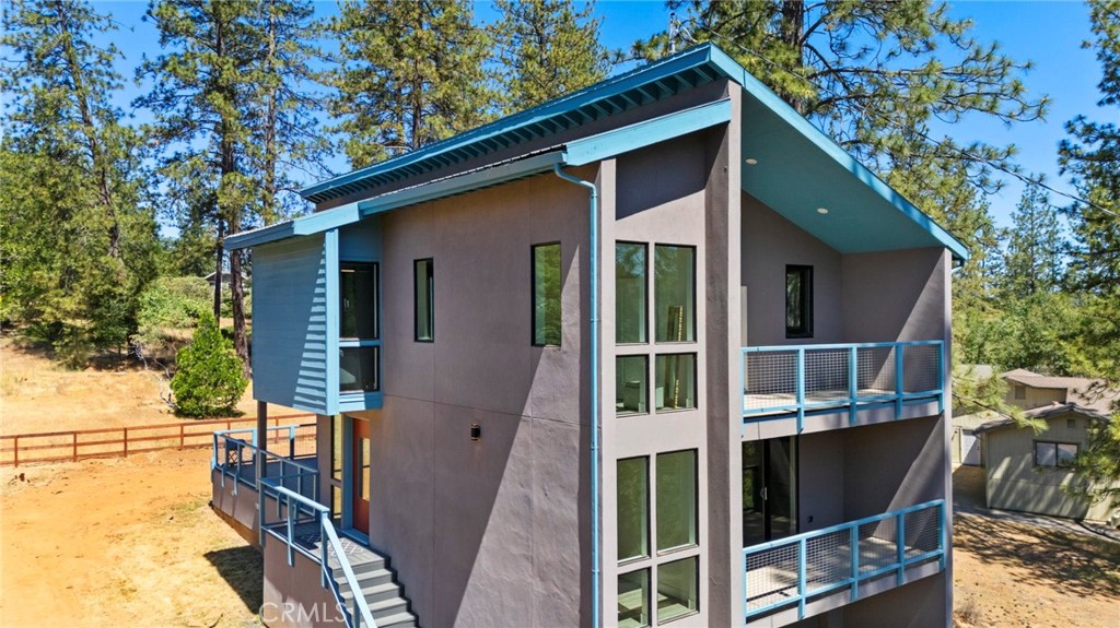 19574 Butler Way, Groveland, CA 95321