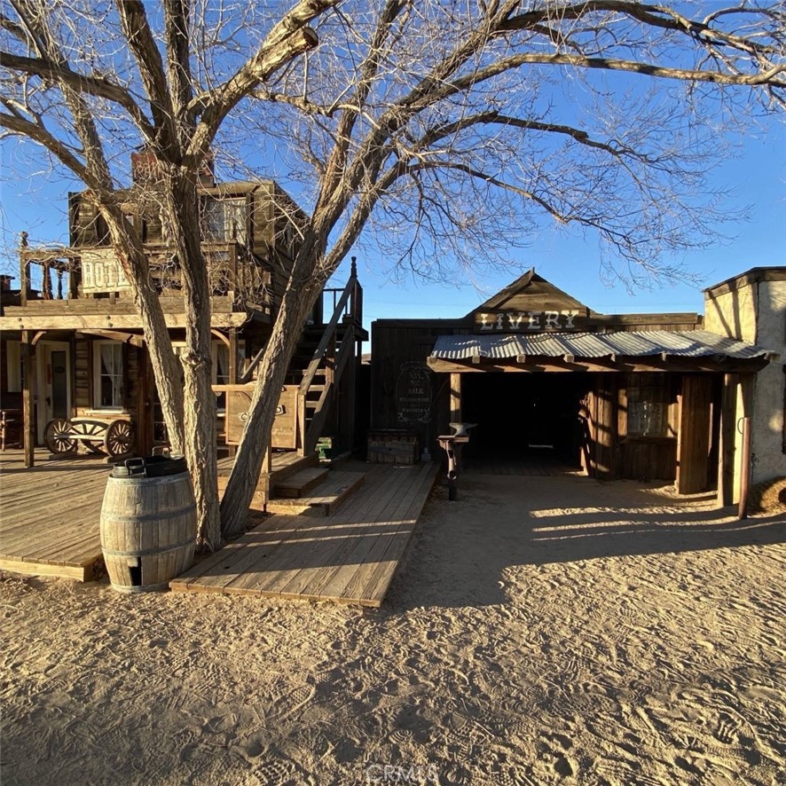 543050 Red Ryder Rd, Pioneertown, CA 92268