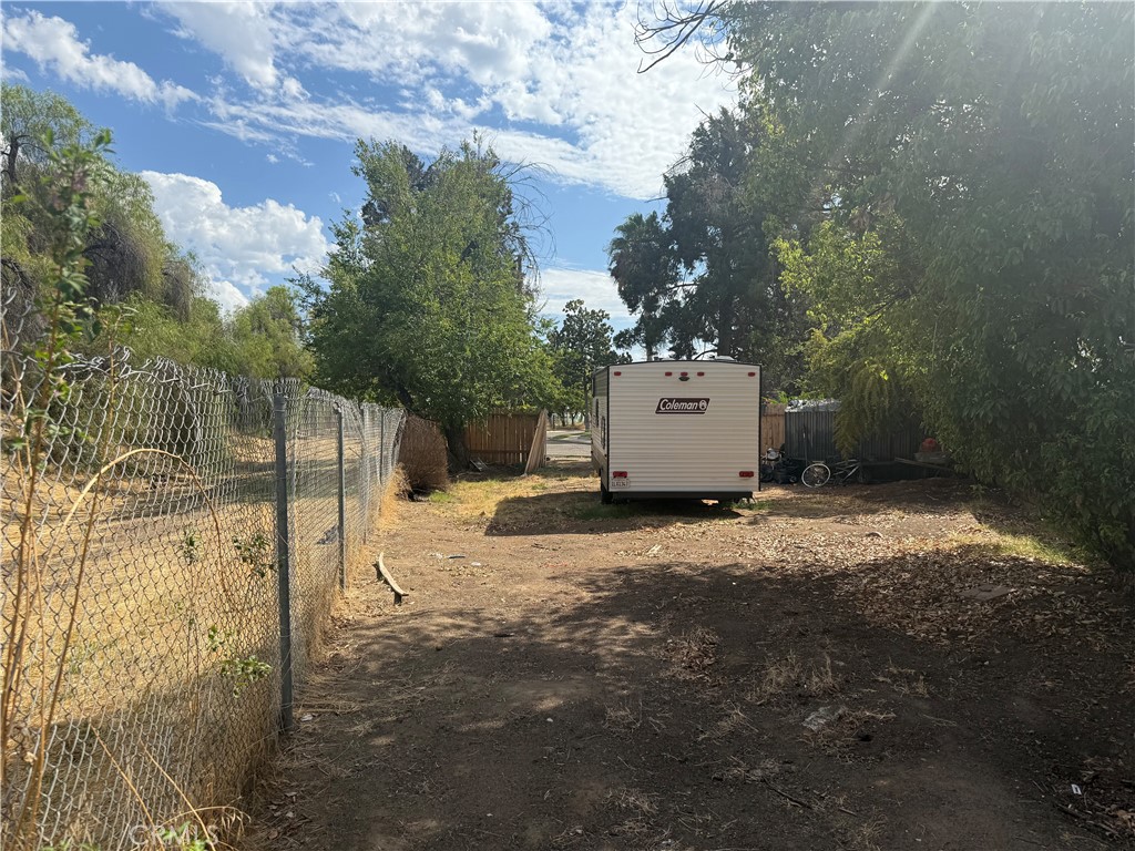 2243 E Cambridge Ave, Fresno, CA 93703