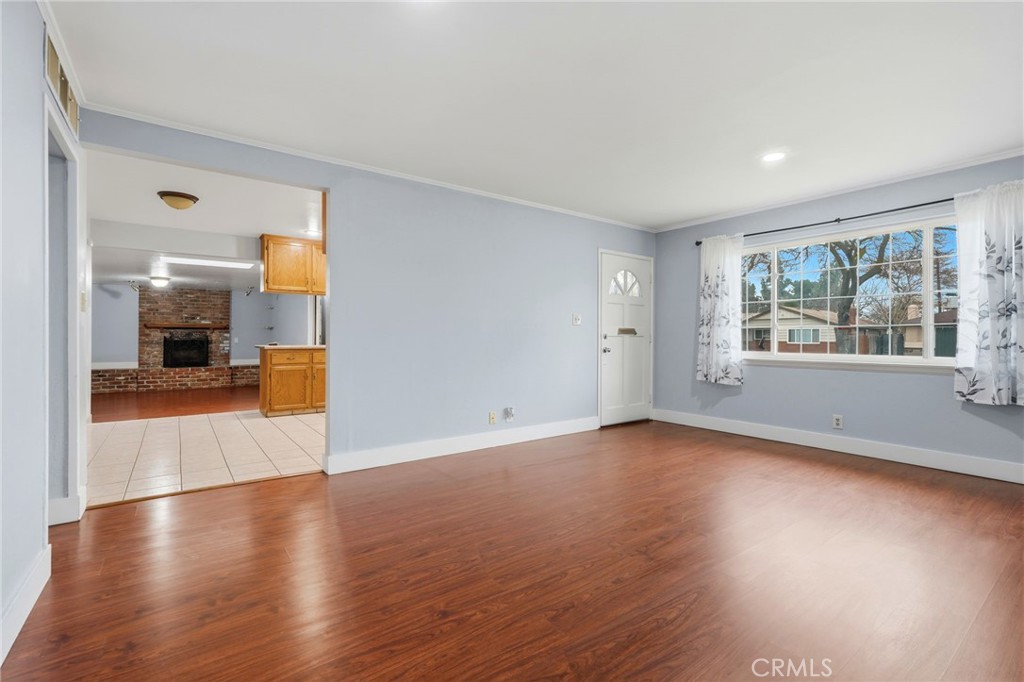 2826 E Hampton Way, Fresno, CA 93726