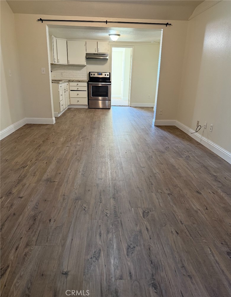 704 N Garden, Visalia, CA 93291