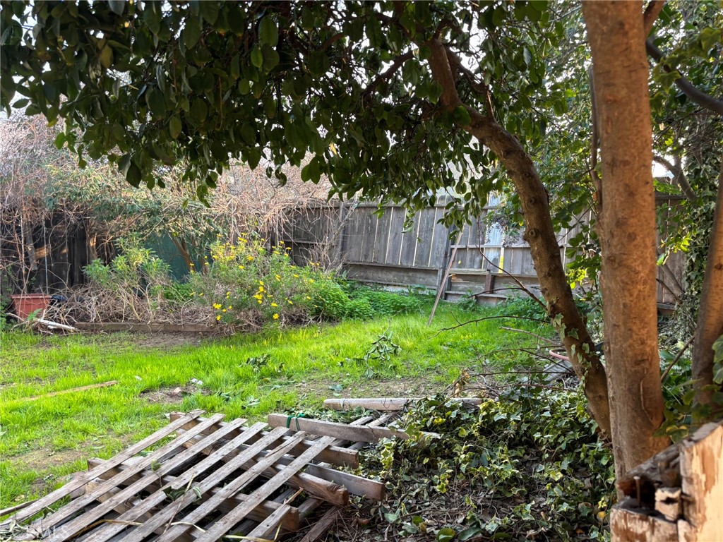 4298 N Holt, Fresno, CA 93705