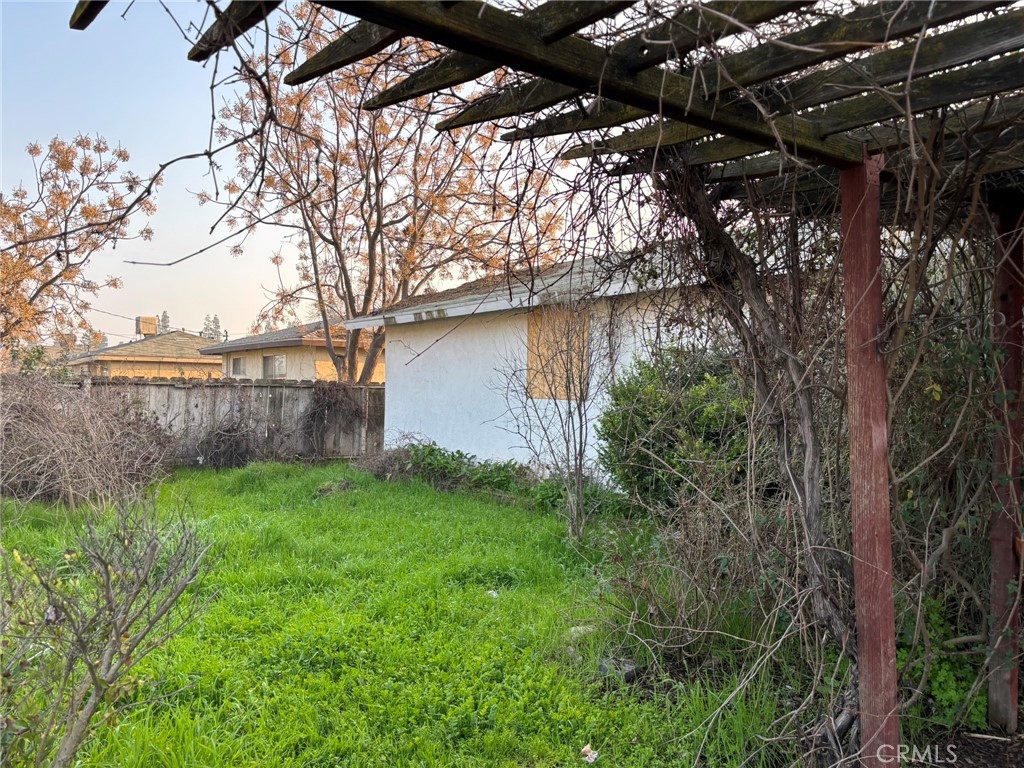 4298 N Holt, Fresno, CA 93705