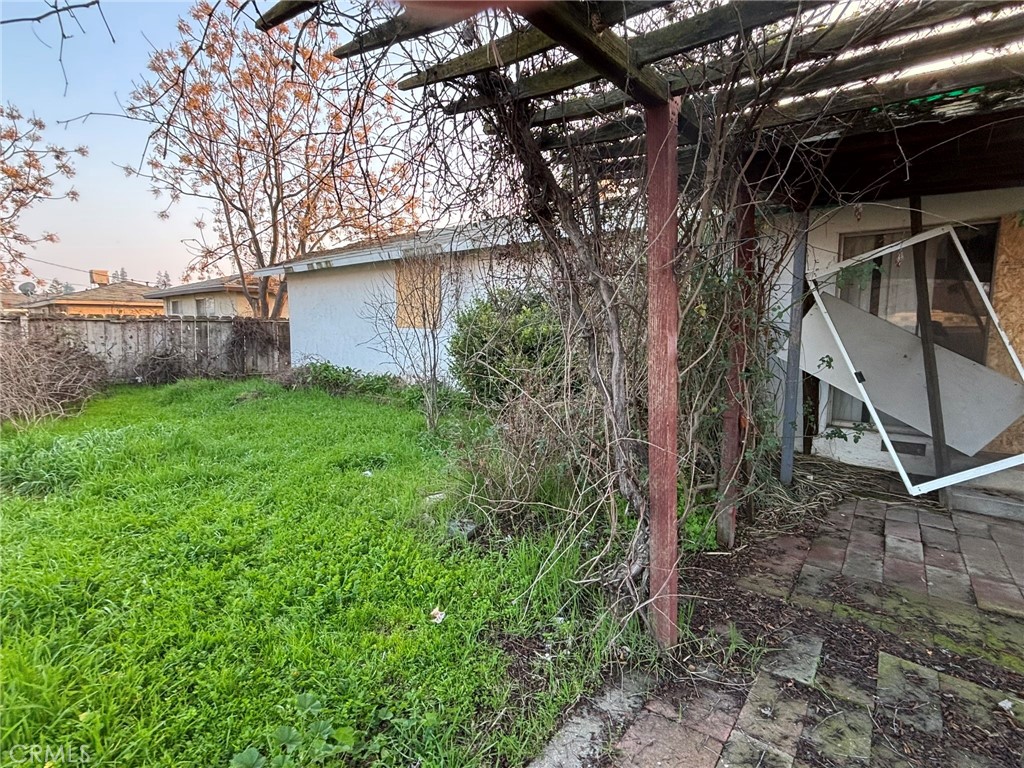 4298 N Holt, Fresno, CA 93705